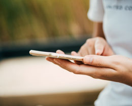 <font color='red'>越狱</font><font color='red'>插件</font>推荐：酷炫至极的后台<font color='red'>插件</font>Auxo 2